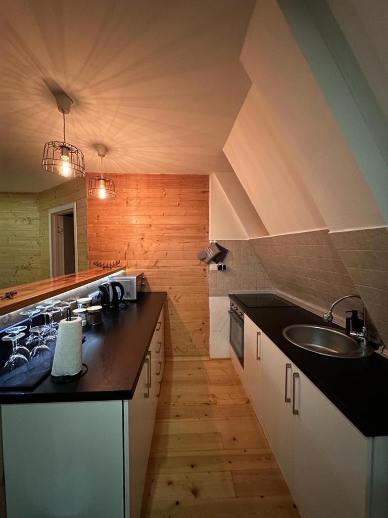 Pine Cabins ซลาตีบอร์ ภายนอก รูปภาพ